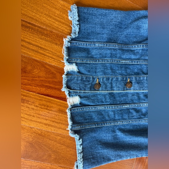 Urban Outfitters BDG Vest UO Women Distressed Denim Sleeveless Jeans Jacket M - Picture 6 of 16